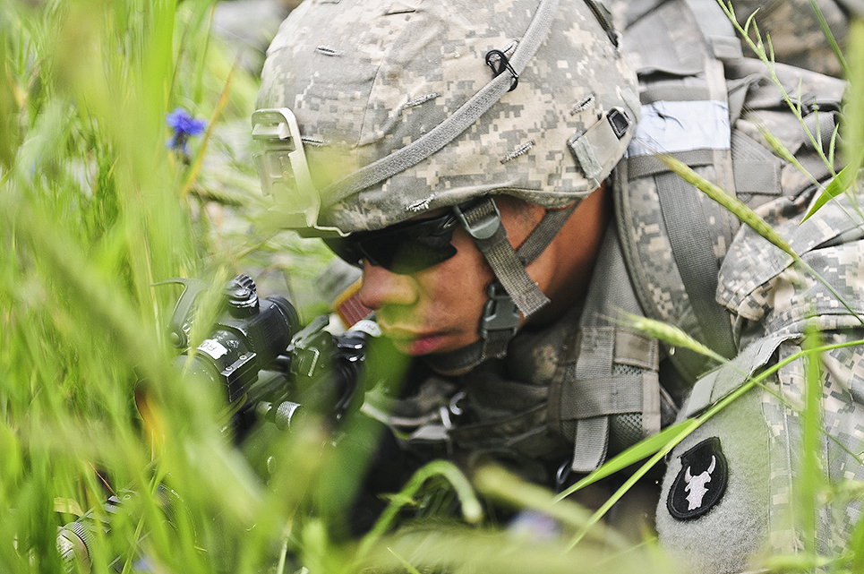 Soldiers of the 2nd Combined Arms Battalion, 136th Infantry advance on Objective Adams in the Sawalki Gap, Lithuania on June 18, 2017. As part of the multinational exercise of Saber Strike ’17, the 1/34th ABCT is providing support to the Air Assault Task Force Commander, Col. Charles Kemper.